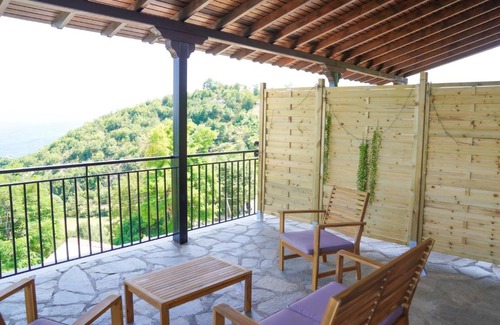Mavranaioi House | ΤΟ ΜΠΑΛΚΟΝΙ ΤΟΥ ΟΡΛΙΑΚΑ ΑΥΡΑ