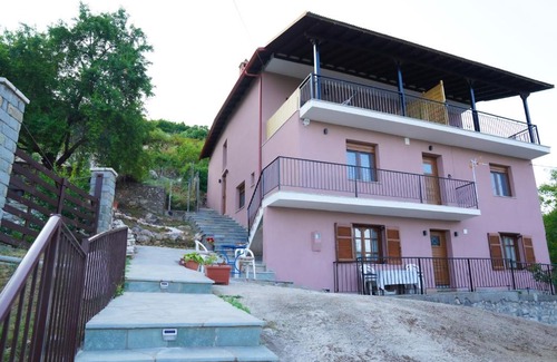 Mavranaioi House | Το Μπαλκόνι Του Όρλιακα Νέδα