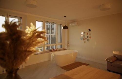 Pozniaky Apartment | Апартаменти з неймовірною ванною