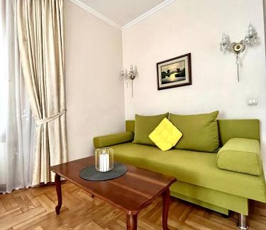Verkhnie Misto Apartment | Апартаменты в самом центре столицы.