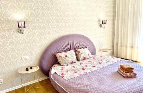 Petrovskoye Apartment | Апартаменты на Майдане конституции