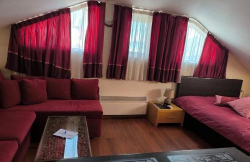 Kvartal Noviya Grad Apartment | Апартамент-студио Б4-4-1 Божурленд