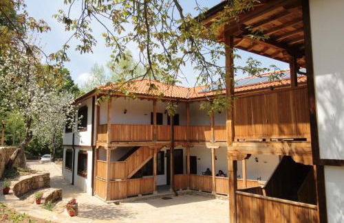 Tryavna House | Арт комплекс Горски дом - Трявна