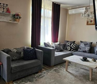Elena House | Бадевски рай-къща Вяра