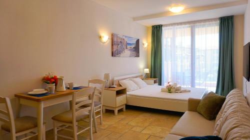 Topola Apartment | Ваканционни Апартаменти Калиакрия - Holiday Apartments Kaliakria