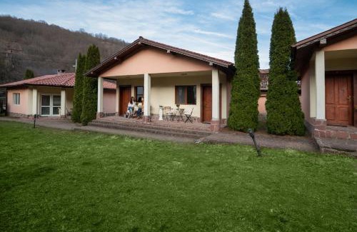 Ribaritsa House | Вили Тихия Кът