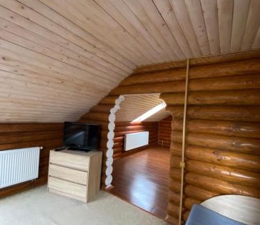 Nyzhnje Selyshche Hotel | Візит