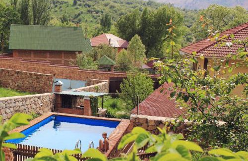 Uzbekistan Resort | Гостевой дом Chimgan Apple Garden