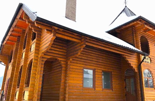Verkhovyna Cabin | Гостинний двір КАРПАТІЯ, Верховина