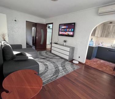 Krivoy Rog Apartment | Двокімнатні апартаменти в парковій зоні,провулок Бульварний,12 ,два великих Смарт TV, преміум підписки YouTube та онлайн-кінотеатрів,