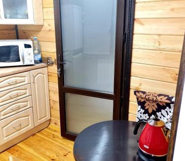 Holosiivskyj Apartment | Деревянный 2-х комнатный домик