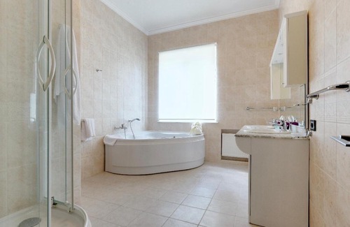 Pechers'kyi District Apartment | дом в центре столицы