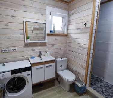 Molodizhne House | Дом Дискавери семейный у моря!