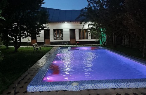 Uzbekistan House | Дом для отпуска в Чарваке, guest house in charvak