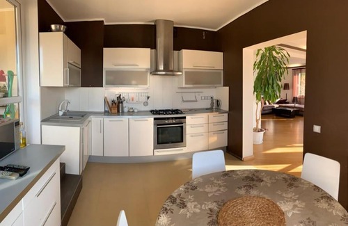 Maly Akhun House | Дом на Ахуне