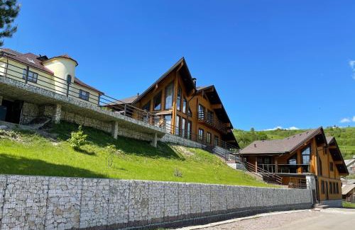 Volovets House | Еко Дім Воловець