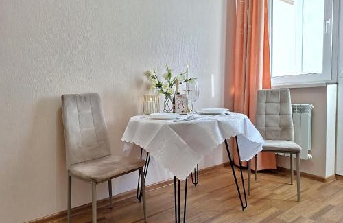 Sukhinovka Apartment | ЕКО-квартира на Садововому. Мережа Alex Apartments. Цілодобове безконтактне заселення