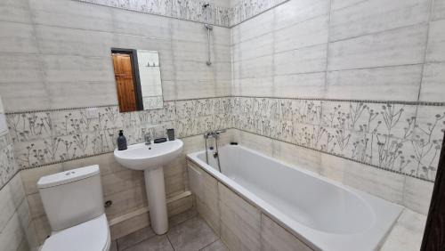 Obolon' Apartment | Затишна та романтична квартира на 5-му поверсі в новому будинку