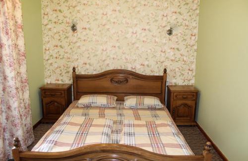 Yasinya Bed & Breakfast | Затишний міні-готель "Rosky"