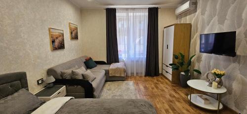 Krivoy Rog Apartment | Затишні апартаменти зі сховищем на Святогеоргієвській 15