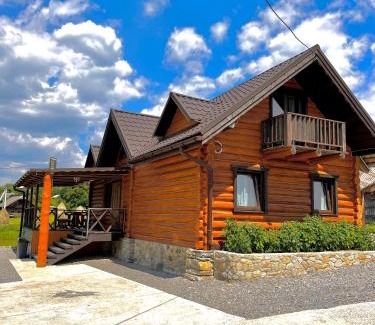Plavya Villa | Карпатська садиба