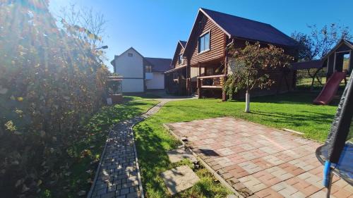 Polyana House | "Карпатський краєвид"