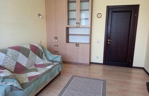 Yuzhne Apartment | Квартира апартаменты с авторскими ремонтом
