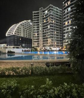 Batumi Apartment | Квартира у моря с бассейном