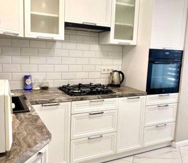 Lutsk Apartment | Квартира 2кім, ЖК Тріумф, ж-д 5хв, автостанція