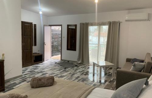 Septemvri Hotel | Комплекс Варвара - Хотел, Аквапарк и Минерлни басейни
