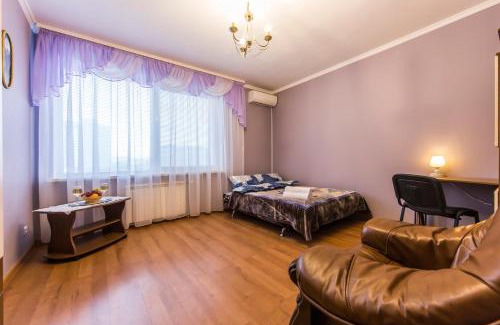 Svyatoshyns'kyi District Apartment | Комфортная двухкомнатная квартира возле метро Академгородок