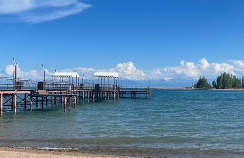 Issyk-Kul Region Apartment | Коттедж на Иссык-Куле в Клубном Отеле Royal Beach