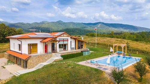 Apriltsi Villa | Къщата на Mечтите/House of the Dreams