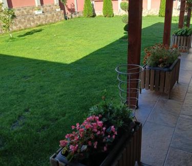 Sapareva Banya Villa | Къща за гости детелина - лина