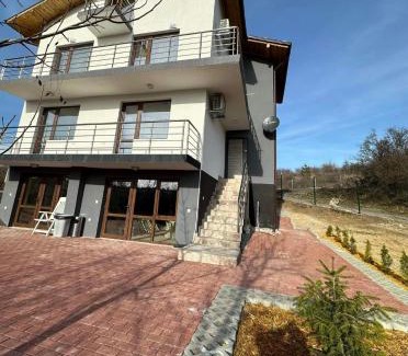 Dupnitsa Villa | Къща за гости “При Язовира”
