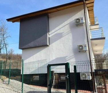 Dupnitsa Villa | Къща за гости “При Язовира”