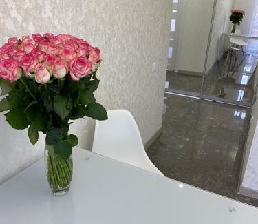 Rivne Apartment | Люкс Апартаменти в центрі міста ,ЖК Театральний