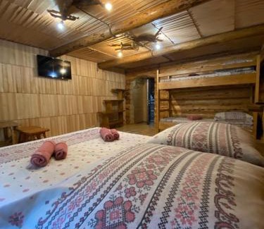 Soymy Ski Chalet | Лісова Хатина-ЧАН