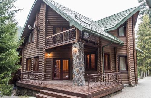 Plavya House | Лісовий Маєток