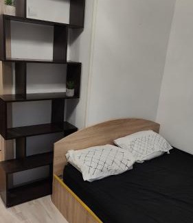 Svyatoshyns'kyi District Apartment | Метро Академгородок Житомирская 10мин пешком Академмістечко Вернадского 65 КУП НАНУ Європейський університет Міні-смарт квартира
