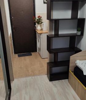 Svyatoshyns'kyi District Apartment | Метро Академгородок Житомирская 10мин пешком Академмістечко Вернадского 65 КУП НАНУ Європейський університет Міні-смарт квартира