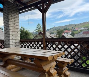 Yasinya House | Міні-готель Міраж