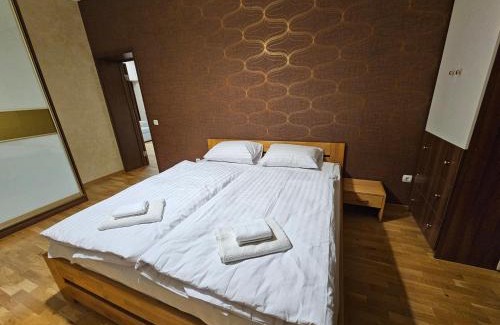 Uzhhorod Apartment | Надзвичайно зручна простора квартира