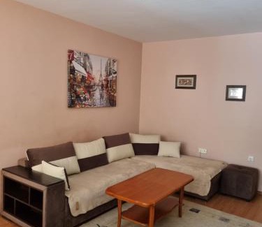 Pomorie Apartment | Нашето място