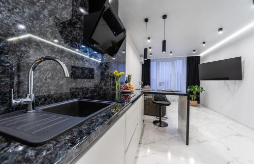 Pozniaky Apartment | Новая квартира с авторским ремонтом в ЖК Seven Днепровская набережная