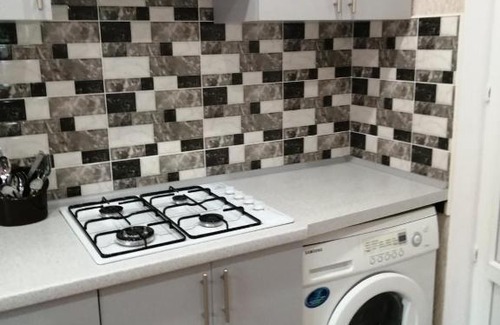 Berdyansk Apartment | НОМЕРА ВОЗЛЕ ВИШНИ