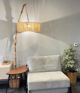 Chernovtsy Apartment | Просторий світлий сучасний номер N2