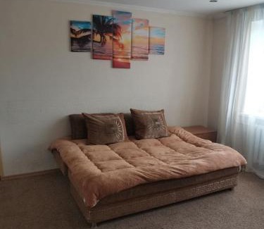 Holosiivskyj Apartment | Просторі апартаменти на ВДНГ