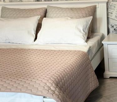 Kryvyi Rih Apartment | Просторі LUX апартаменти на центральному проспекті, великий Smart TV,преміум-підписки YouTube та онлайн-кінотеатрів , кавомашина, відкритий балкон, ЗВІТНІ ДОКУМЕНТИ