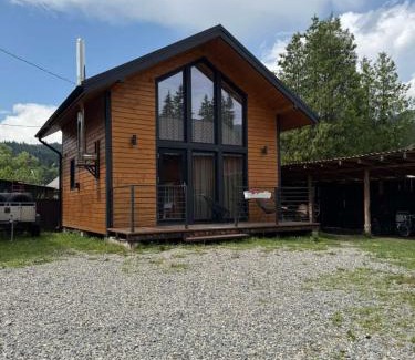 Vorokhta House | Садиба Гуцульський Двір